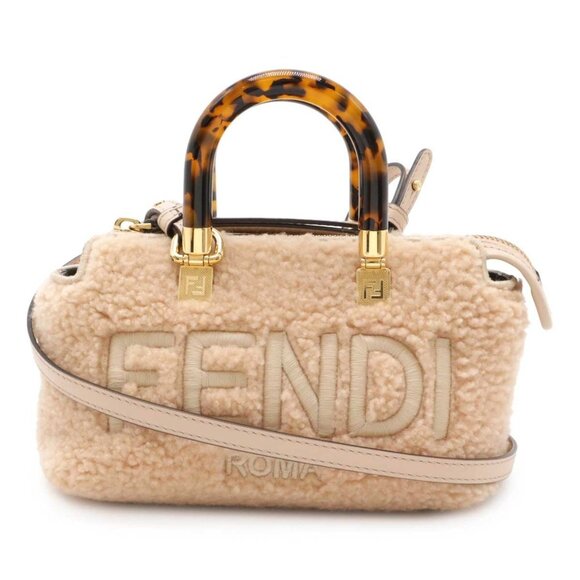 FENDI Beige Leather Shoulder Bag - Picture 1 of 9